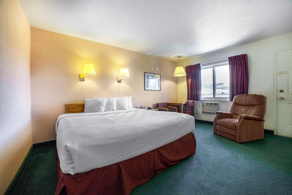 Rodeway Inn Whitehall Habitación foto