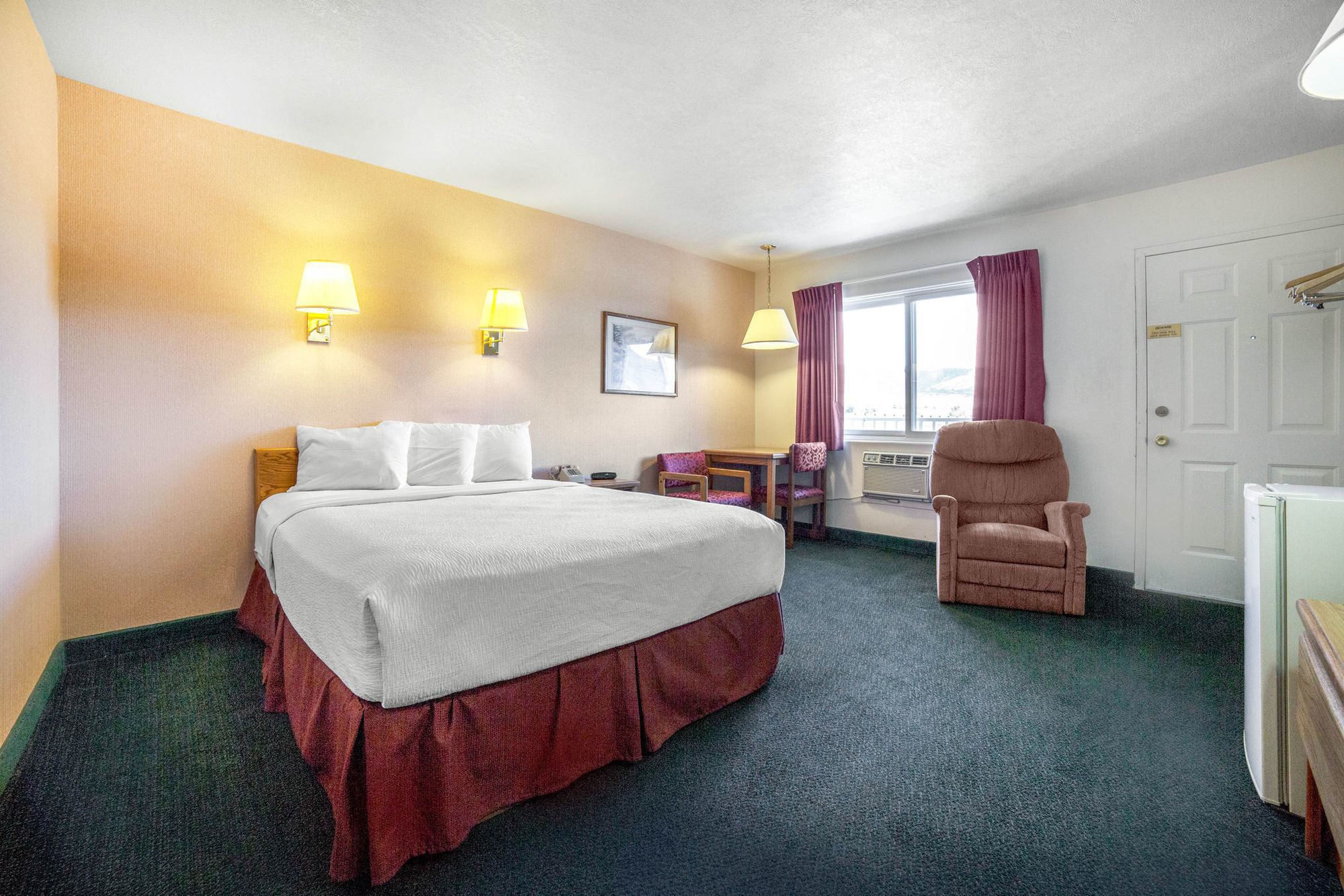 Rodeway Inn Whitehall Habitación foto